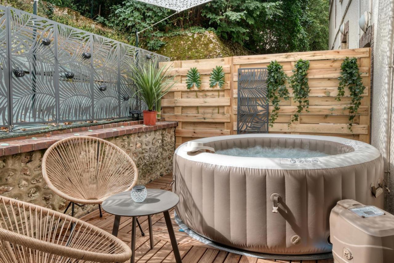 Superbe 2 Pieces Avec Jacuzzi Privatif Face Gare Proche Cathedrale Apartamento Chartres Exterior foto